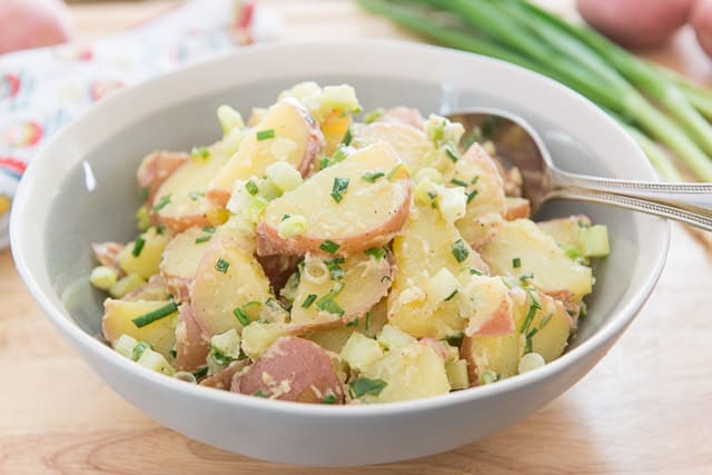 Easy Red Potato Salad: Creamy & Flavorful in Just 30 Mins Prep